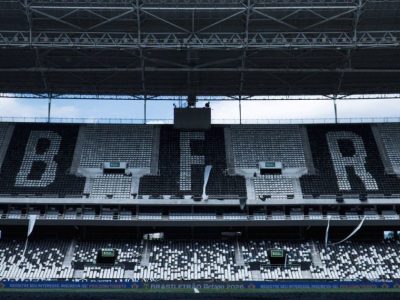 Botafogo e Palmeiras se enfrentam às 18h30 no Nilton Santos pela 26ª rodada do Brasileirão; saiba onde assistir