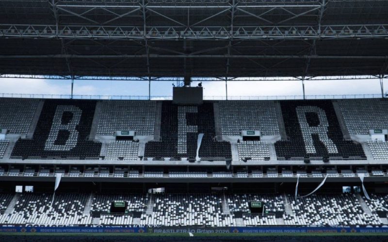 Botafogo e Palmeiras se enfrentam às 18h30 no Nilton Santos pela 26ª rodada do Brasileirão; saiba onde assistir