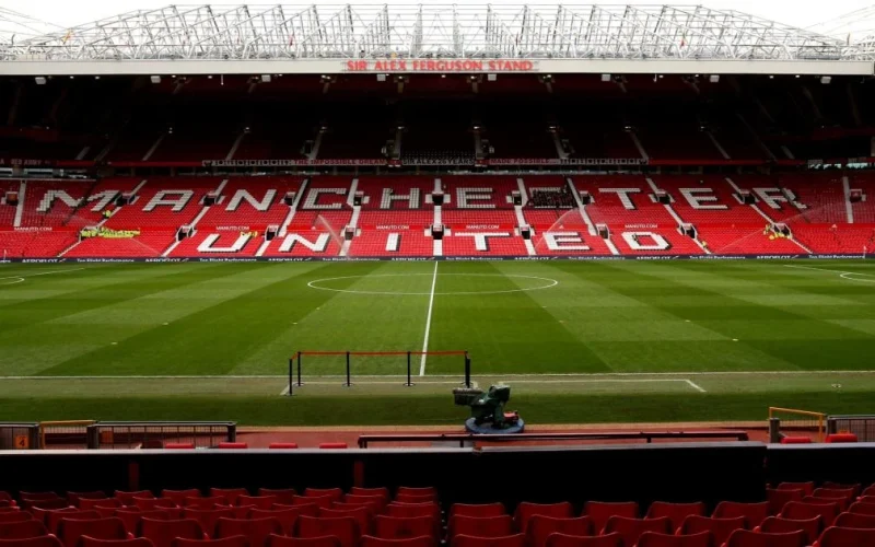 Manchester United e City medem forças no clássico em Old Trafford; saiba onde assistir e horário