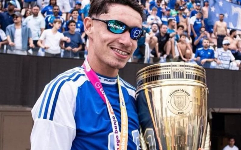 Palmeiras contrata jovem destaque do Cruzeiro e define multa rescisória de R$ 592 milhões