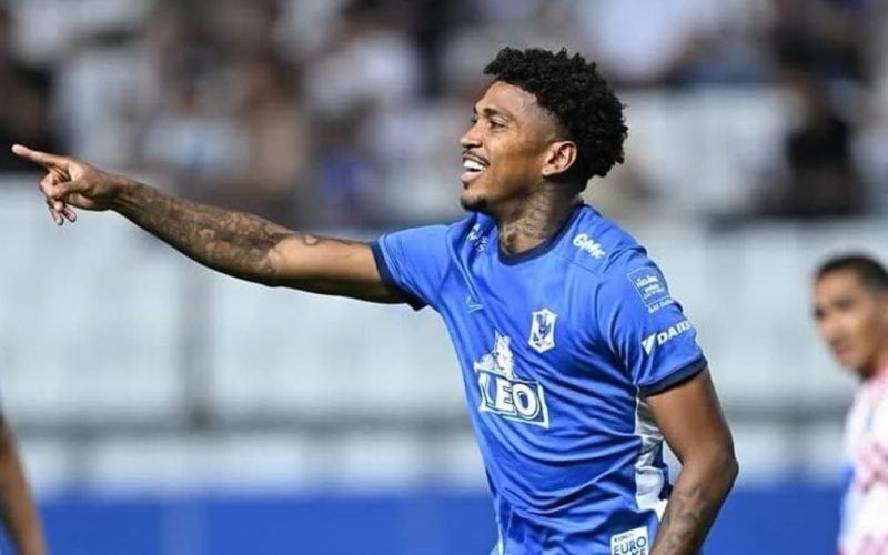 Raniel brilha com dois gols na vitória do BG Pathum United na Tailândia