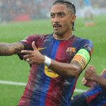 Raphinha é testado como centroavante na Seleção Brasileira e ganha comparações com o Barcelona em espanhol