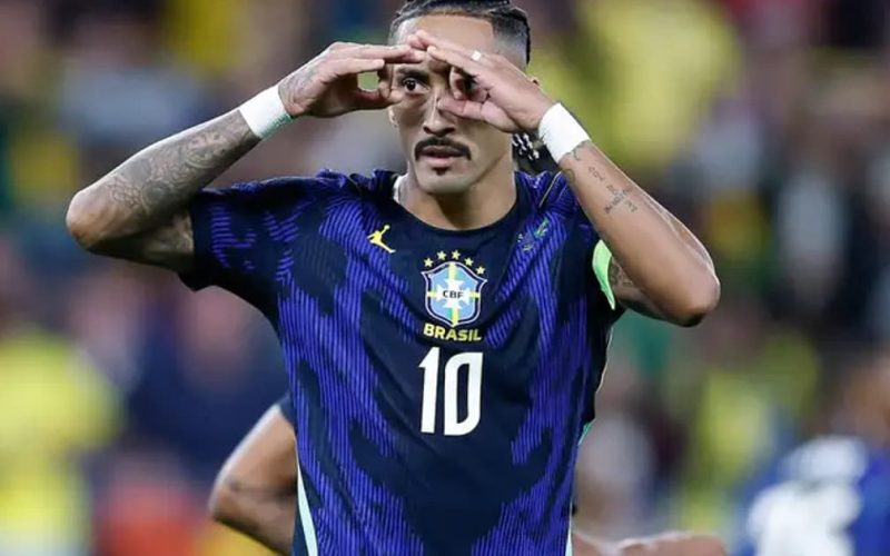 Lesão de Raphinha preocupa Barcelona após vitória da Seleção Brasileira sobre a Austrália