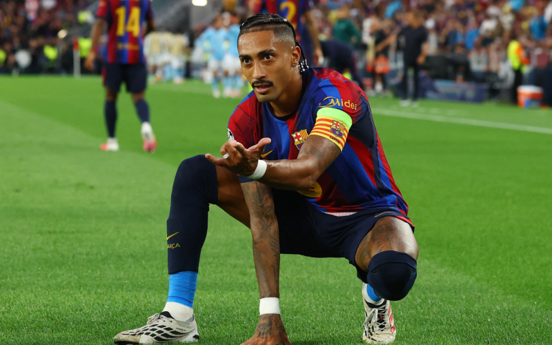 Raphinha brilha e é eleito o melhor jogador de agosto na La Liga com 5 gols e 1 assistência