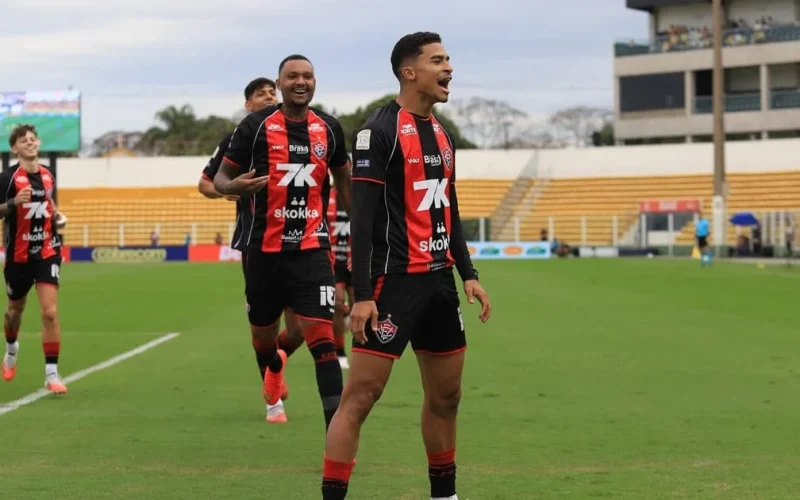 Renê brilha com dois gols e garante vitória do Mirassol sobre o Vitória em duelo crucial contra o rebaixamento