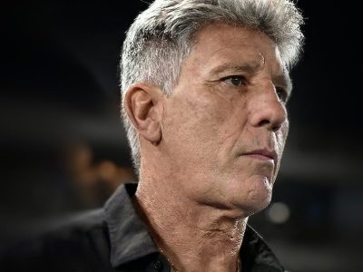 Renato Gaúcho registrado no BID e pronto para reestrear pelo Grêmio, mas Felipão comanda jogo contra o Botafogo