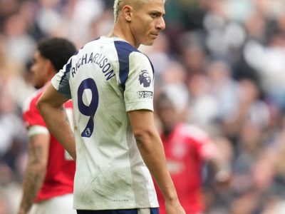 Tottenham afasta Richarlison da Premier League; atacante pode se transferir para o Trabzonspor