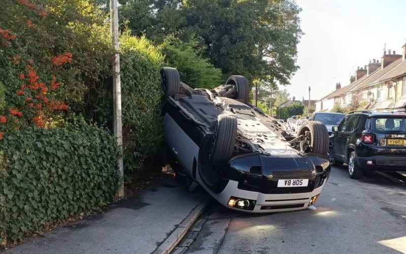 Sorba Thomas, atacante do Hull City, capota carro e sai ileso próximo ao centro de treinamento