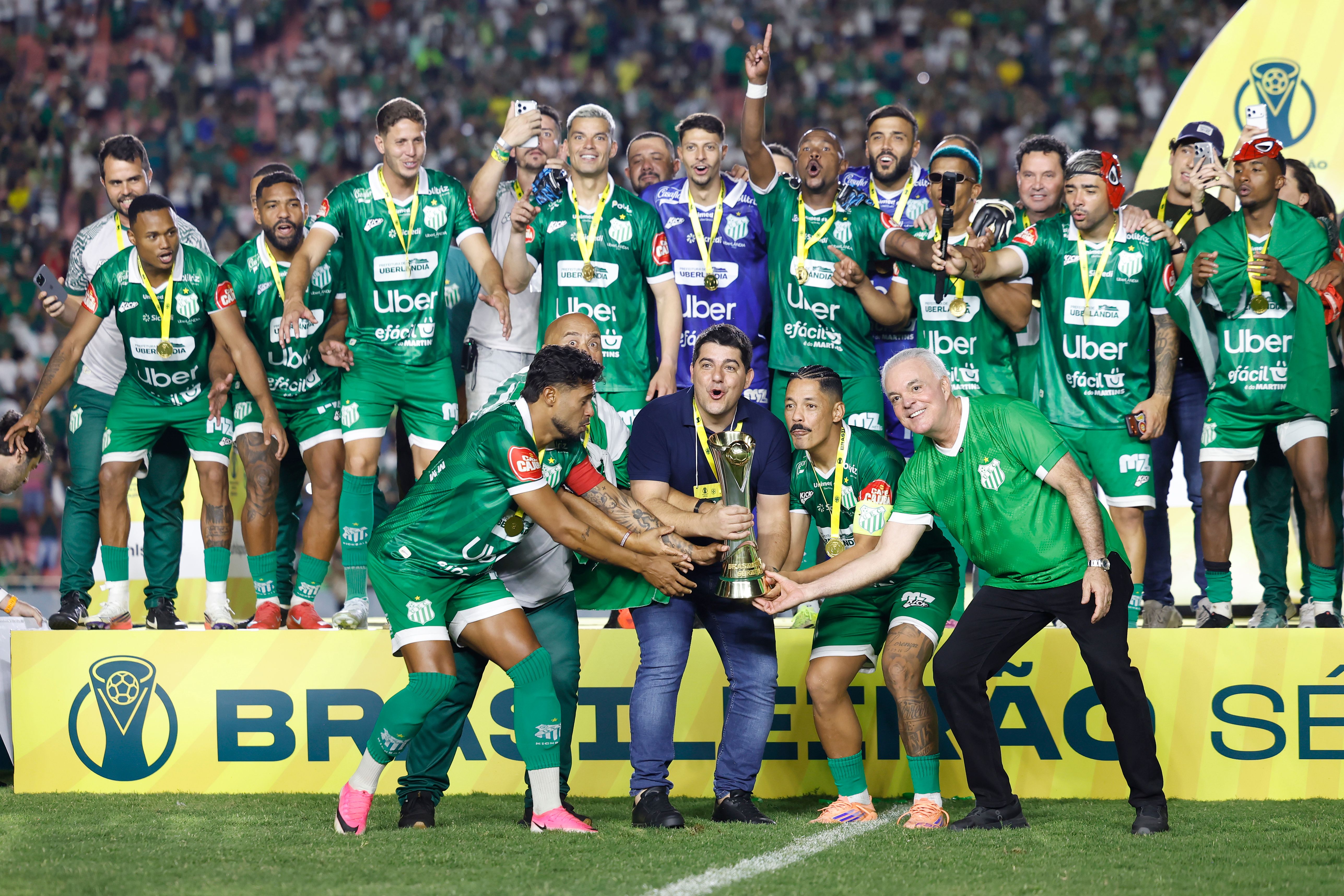 Uberlândia é bicampeão brasileiro com título inédito da Série D 2026