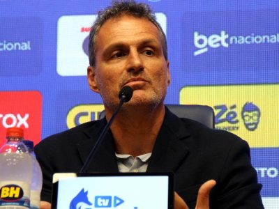 Bruno Spindel elogia a limitação de jogadores estrangeiros no futebol brasileiro e destaca benefícios para as divisões de base