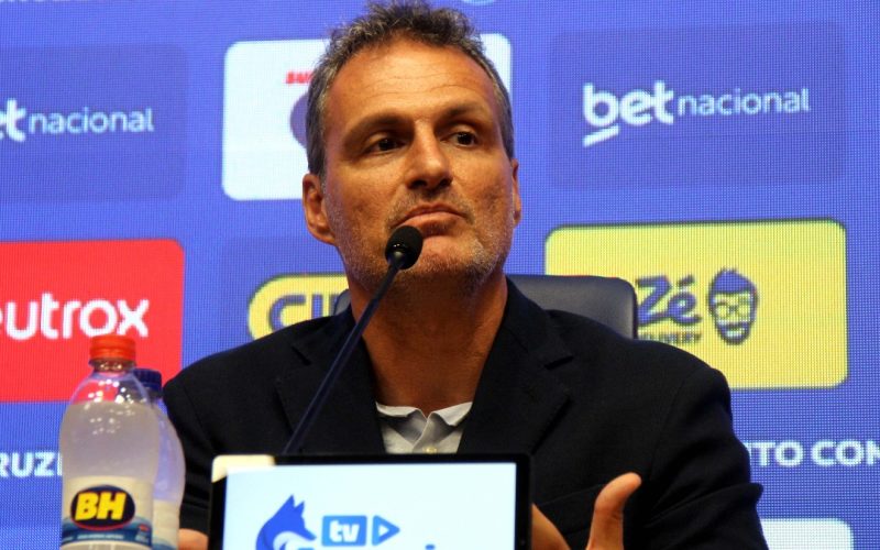 Bruno Spindel elogia a limitação de jogadores estrangeiros no futebol brasileiro e destaca benefícios para as divisões de base