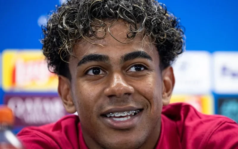Yamal ignora pressão pela Bola de Ouro e foca na Champions League com o Barcelona