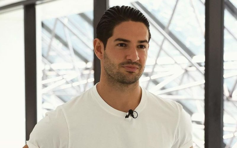 Alexandre Pato assume 70% do Northampton Town e se torna diretor do clube inglês