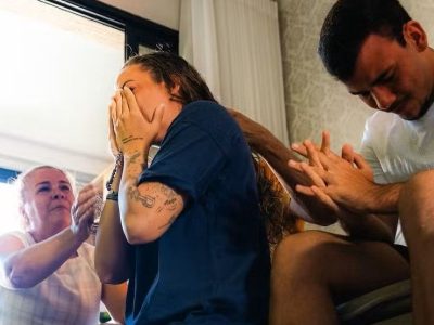 Yanne, goleira do Bahia, chora de emoção ao ser convocada pela Seleção Brasileira Feminina para amistosos contra a Argentina
