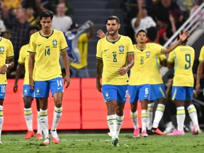 Hugo Souza é criticado na Espanha por falhas que custaram empate da Seleção Brasileira contra a Austrália