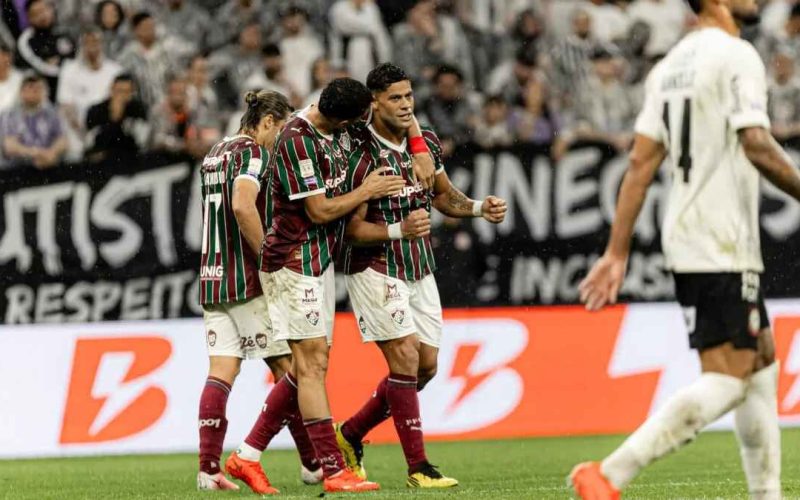 Hulk e Serna marcam 52% dos gols do Fluminense no pós-Copa do Mundo