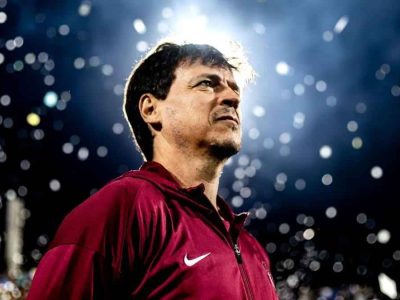 Crise no Corinthians: Fernando Diniz é apenas um dos problemas em meio a turbulências estruturais