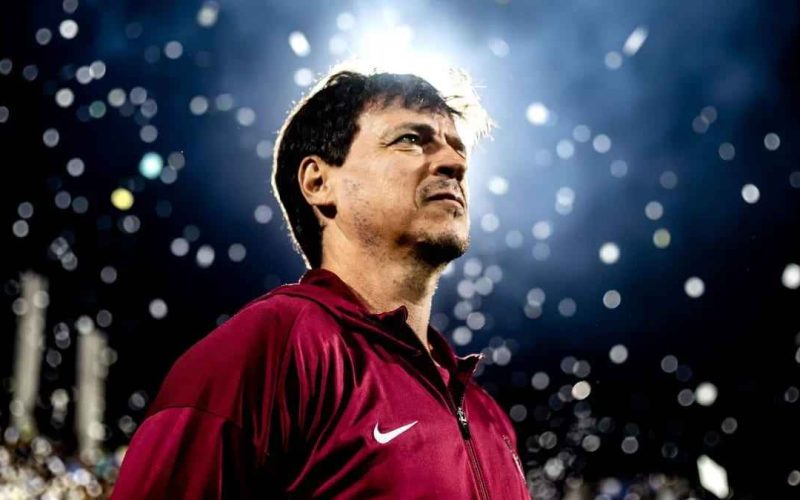 Crise no Corinthians: Fernando Diniz é apenas um dos problemas em meio a turbulências estruturais
