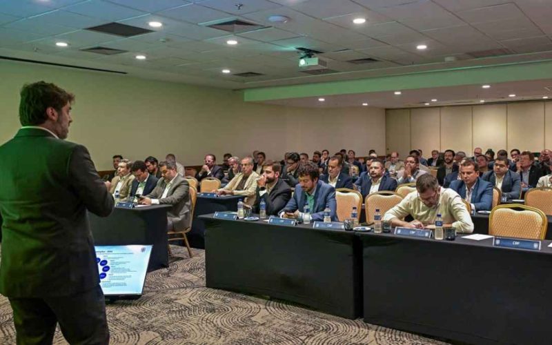 Clubes do Brasileirão aprovam redução gradual de estrangeiros a partir de 2027 para aumentar espaço a jovens jogadores