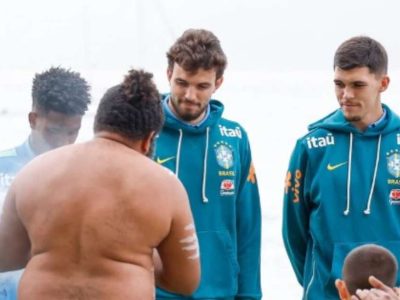 Imprensa australiana critica postura de jogadores da Seleção Brasileira em cerimônia de boas-vindas em Townsville