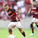 Botafogo avança nas negociações para contratar Everton Cebolinha do Flamengo