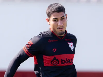 Daniel Lima é emprestado pelo Atlético ao Al-Waab SC após perder espaço no elenco