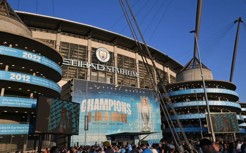 Manchester City é considerado culpado por graves violações financeiras na Premier League