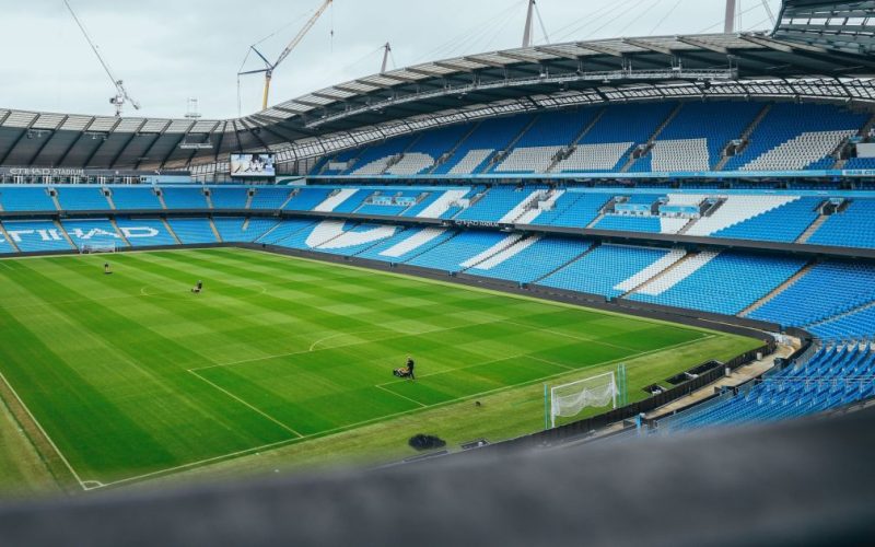 Manchester City busca manter embalo contra o Sunderland na Premier League neste domingo