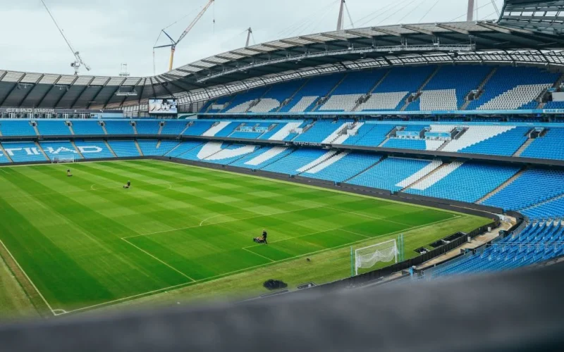 Manchester City busca manter embalo contra o Sunderland na Premier League neste domingo