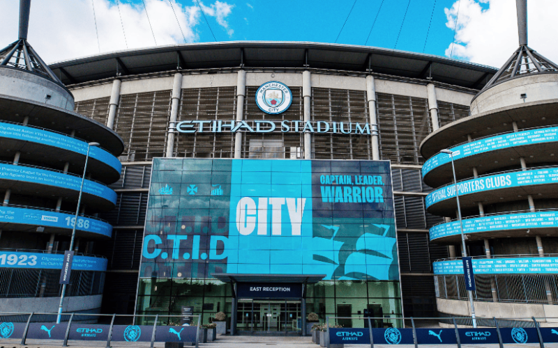 Etihad Airways avalia ação judicial contra Premier League após críticas à condução do caso Manchester City