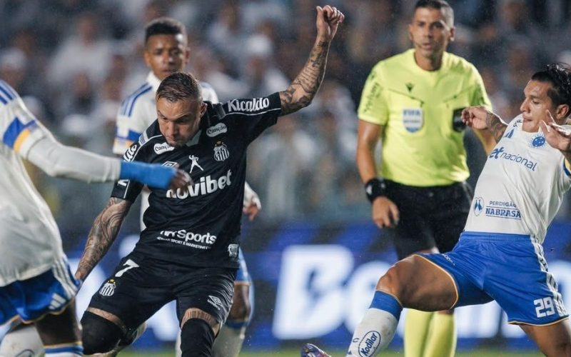 Santos vence Cruzeiro por 2 a 1 em estreia de Everton Cebolinha e se distancia na tabela do Brasileirão