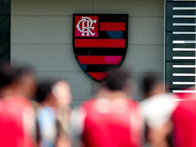 Flamengo lidera gastos com elenco no Brasil, investindo R$ 1,34 bilhão; veja comparativo com o Palmeiras