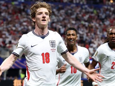 Gordon defende que Inglaterra deve abandonar estilo espanhol e explorar suas forças físicas