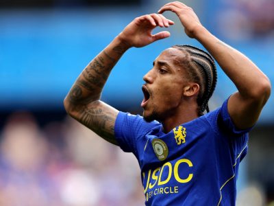 João Pedro brilha na Premier League, é convocado para a Seleção e conquista prêmio de melhor jogador do mês