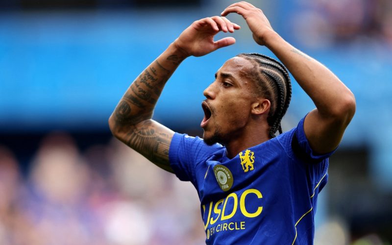 João Pedro brilha na Premier League, é convocado para a Seleção e conquista prêmio de melhor jogador do mês
