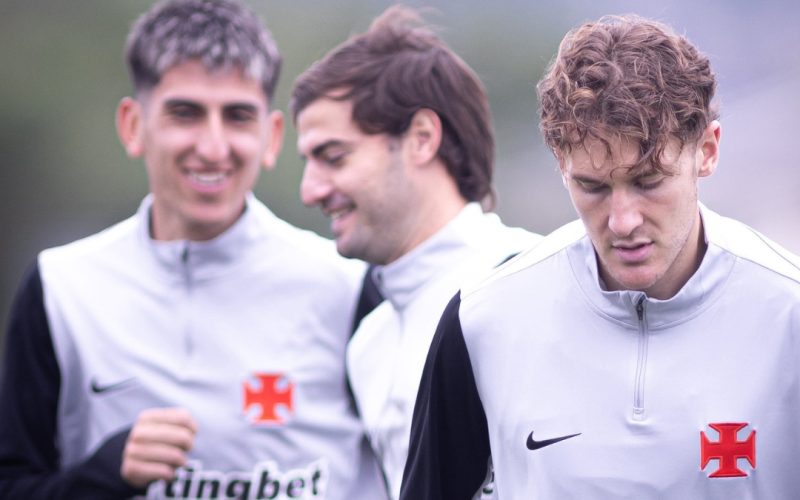 Vasco da Gama recebe Coritiba em busca de vitória crucial para deixar Z4 no Brasileirão
