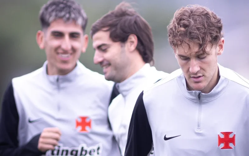 Vasco da Gama recebe Coritiba em busca de vitória crucial para deixar Z4 no Brasileirão