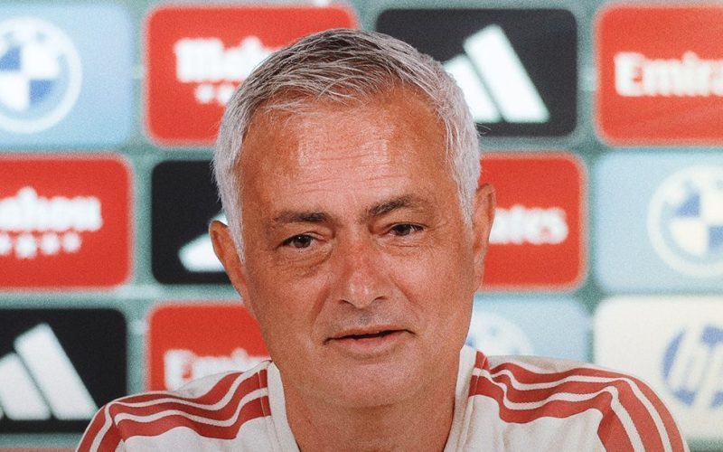 Mourinho ignora pressão por título da Champions e destaca evolução do Real Madrid antes da estreia contra a Inter de Milão