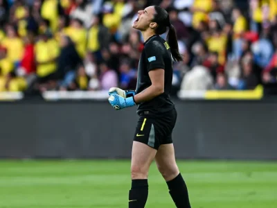 Lorena, do Kansas City, é indicada ao prêmio de melhor goleira do futebol feminino na Bola de Ouro 2026