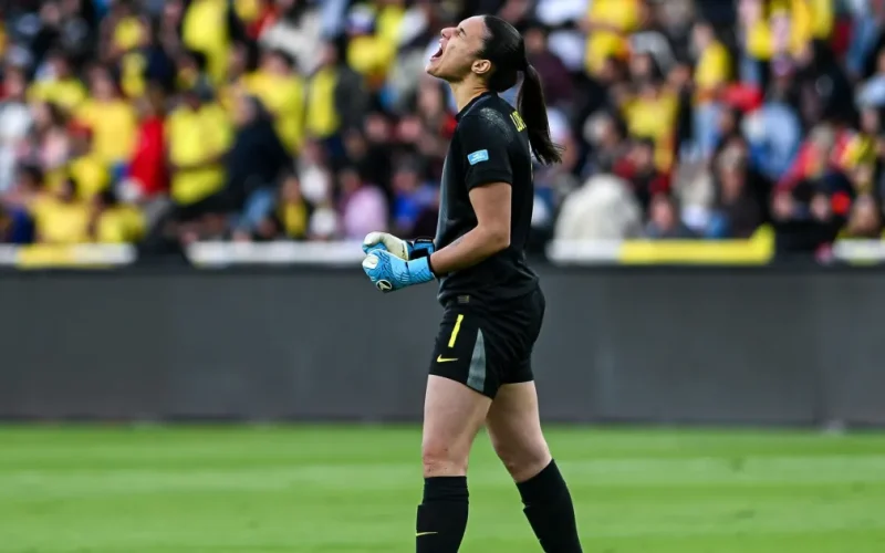 Lorena, do Kansas City, é indicada ao prêmio de melhor goleira do futebol feminino na Bola de Ouro 2026