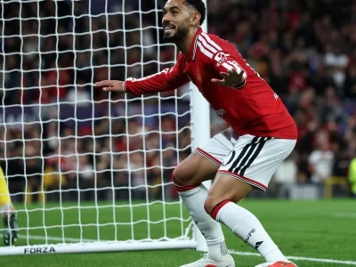 Manchester United estreita na Champions League com goleada de 4 a 0 sobre Sabah FK, com gol de Matheus Cunha