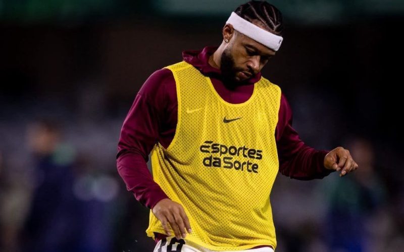 Corinthians vê em Memphis Depay uma chance de impulsionar receitas através de marketing, diz Marcelo Paz