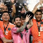 Lionel Messi atinge 49 títulos na carreira e se consagra como o maior campeão da história após vitória na Copa dos Campeões
