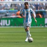 Argentina enfrenta a Bolívia em amistoso com Messi na despedida da seleção; escalações e onde assistir
