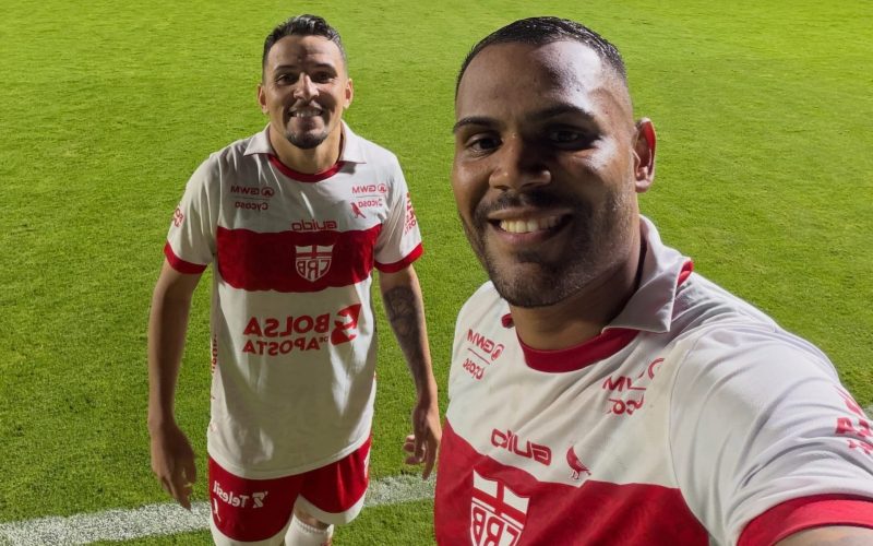 Mikael brilha no CRB e se torna o artilheiro do Brasil com 25 gols na temporada
