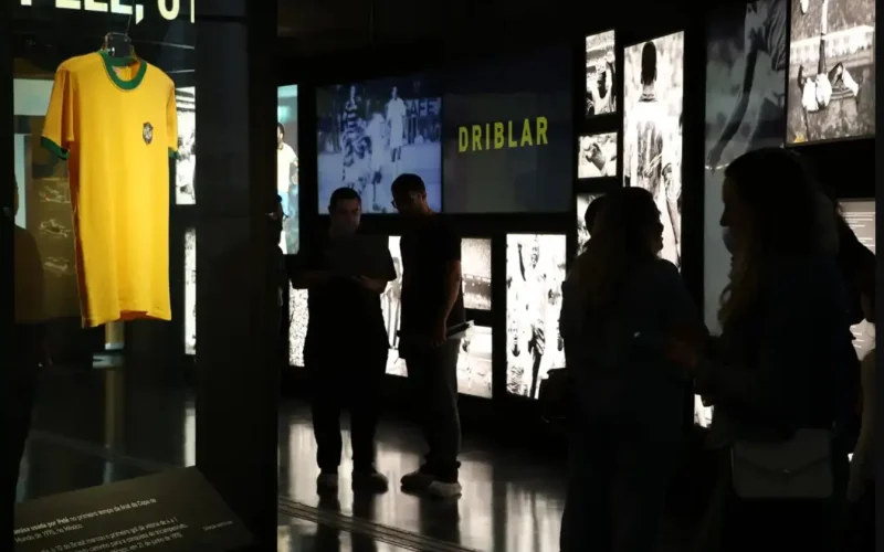 Férias no Museu do Futebol: atividades gratuitas e exposição de camisas históricas da Seleção até 2 de agosto