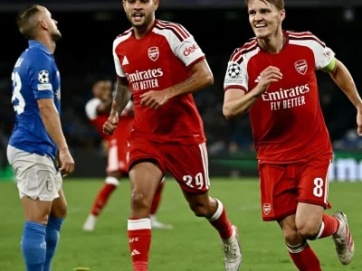 Arsenal começa a Champions League com vitória sobre o Napoli fora de casa