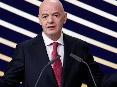 França retira apoio à reeleição de Infantino e aumenta pressão por mudanças na Fifa