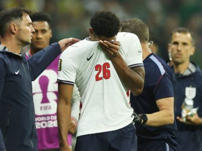 FIFA suspende Jarell Quansah por dois jogos e o deixa fora das quartas de final contra a Noruega