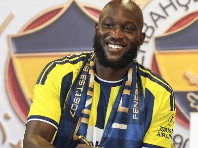 Lukaku se aproxima do recorde de transferências de Neymar com movimentações no mercado